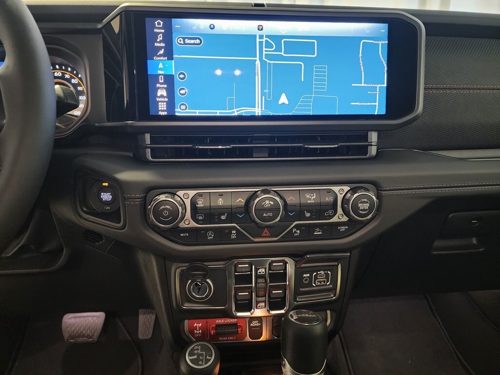2025 Jeep Gladiator Mojave photo 3