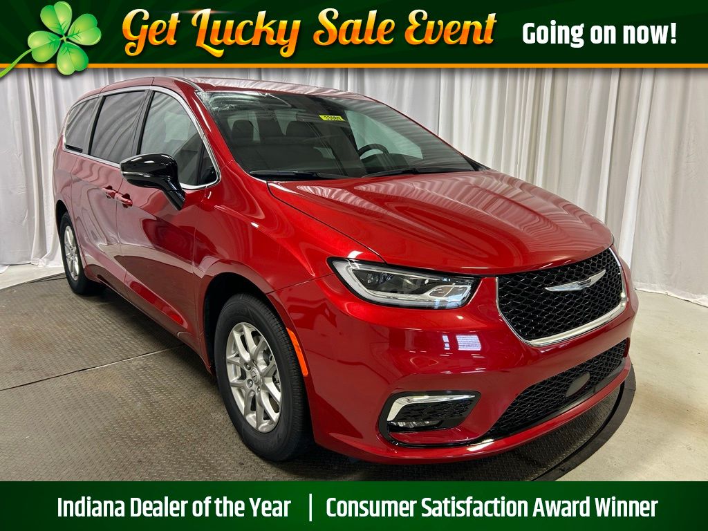 2026 Chrysler Pacifica Passenger Van 