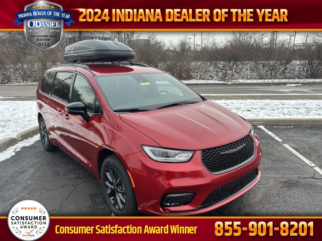 2026 Chrysler Pacifica Select's photo