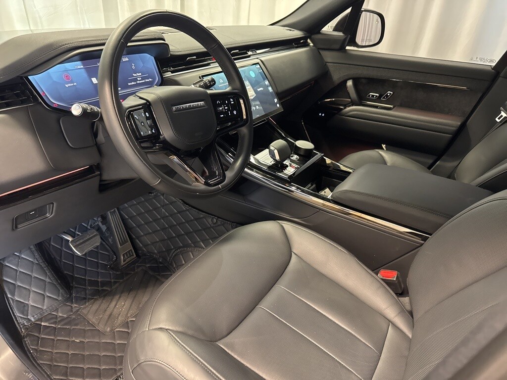 2024 Land Rover Range Rover Sport SE photo 3