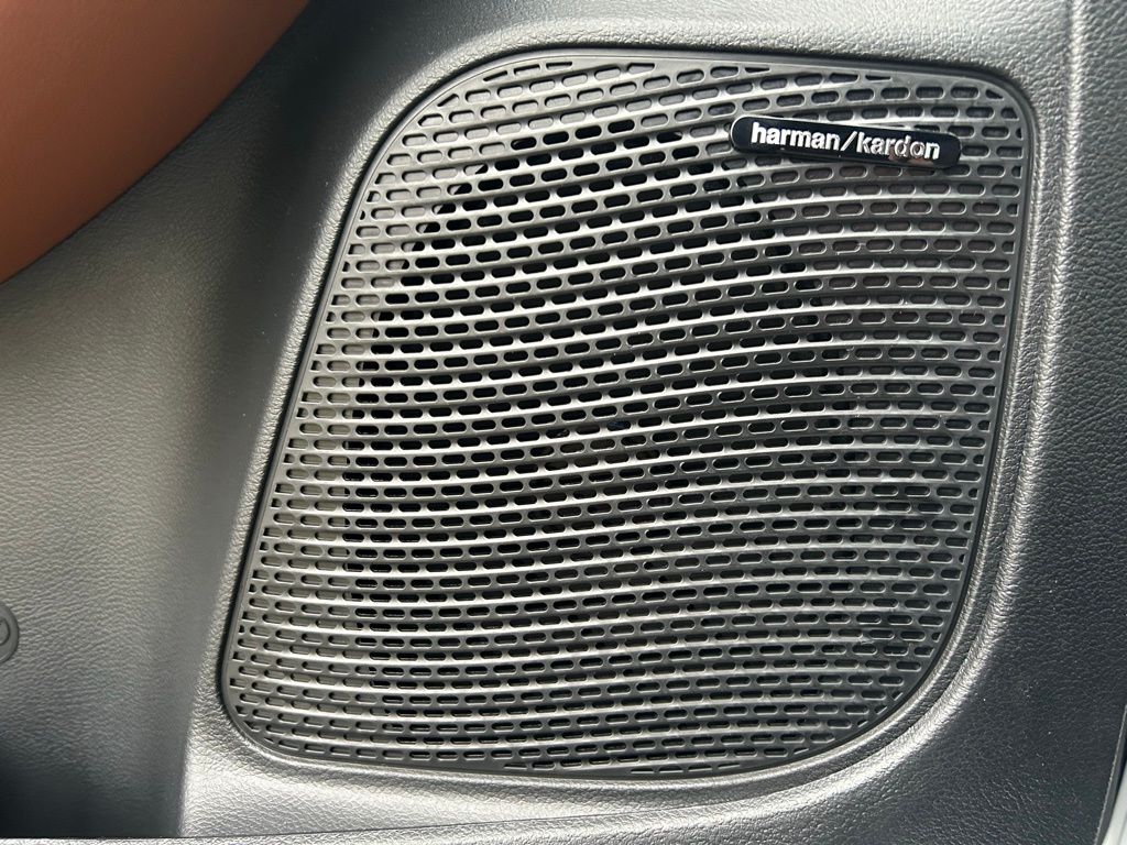 2026 Chrysler Pacifica Pinnacle - Photo 6