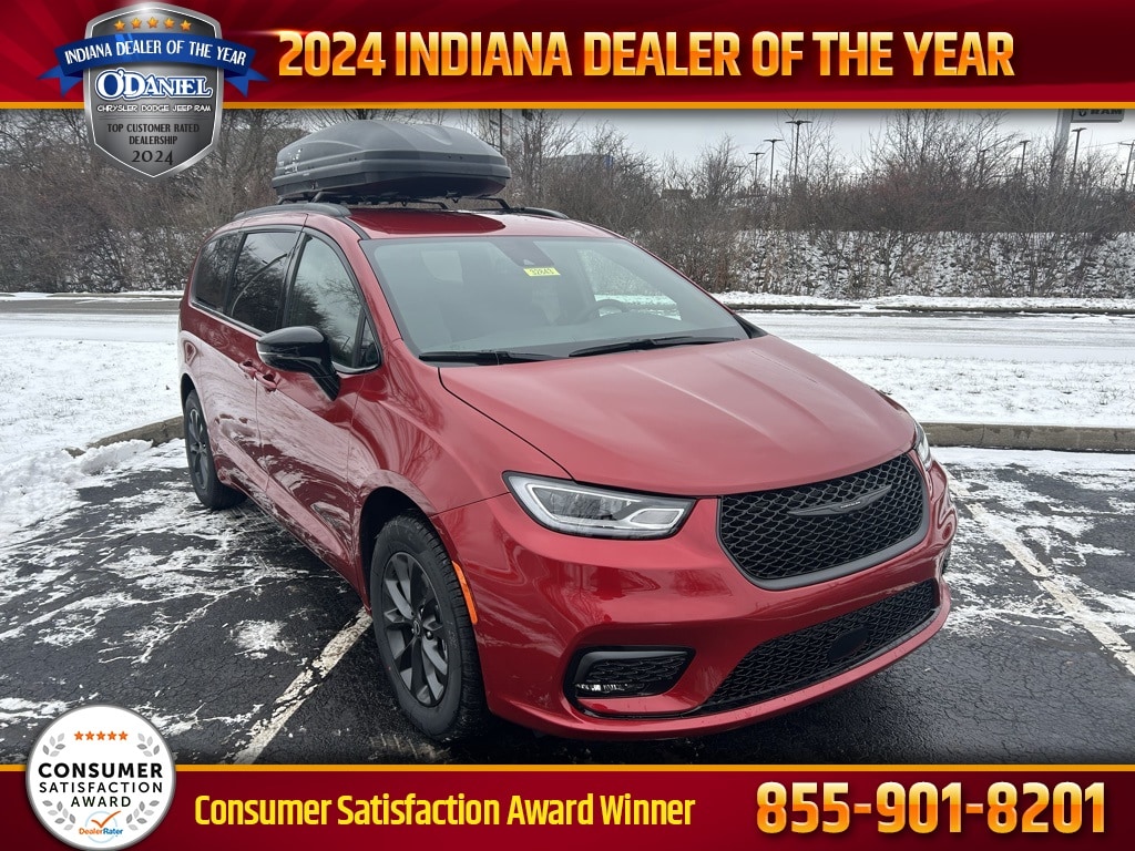 2026 Chrysler Pacifica Select's photo