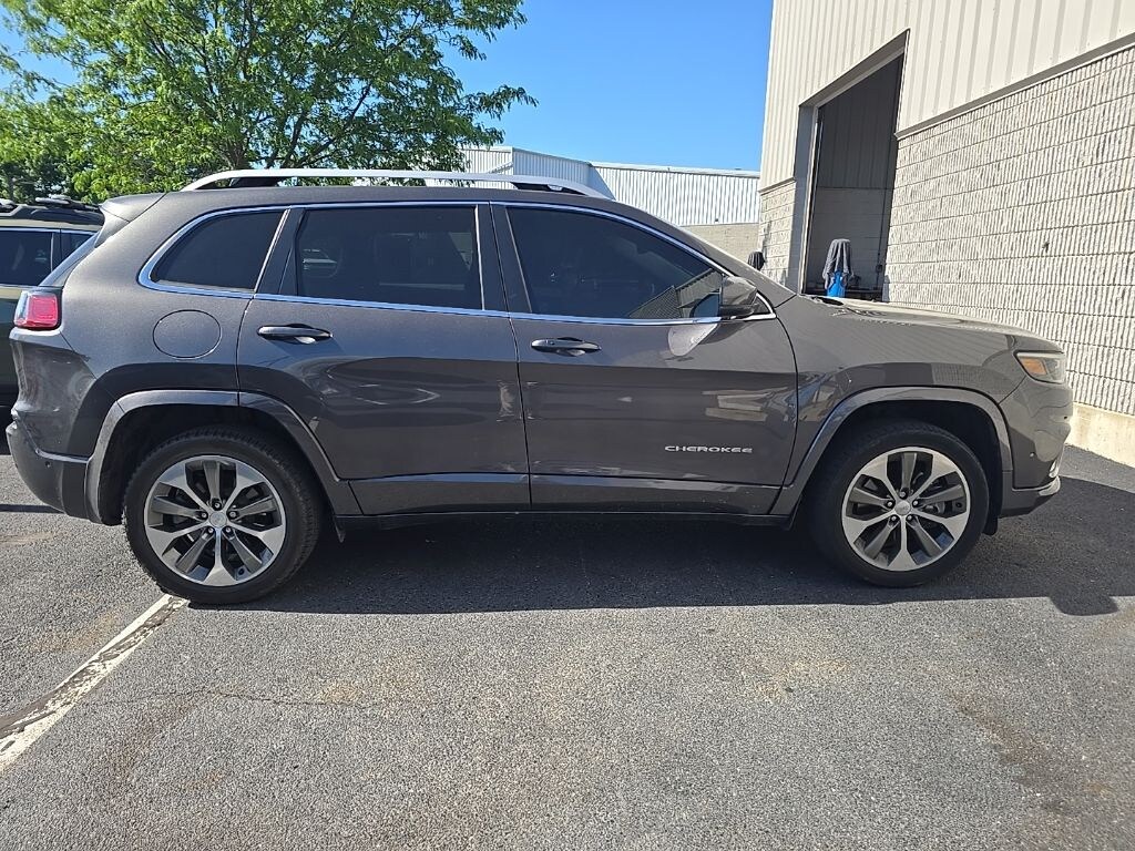 Used 2019 Jeep Cherokee Overland 4x4 SUV