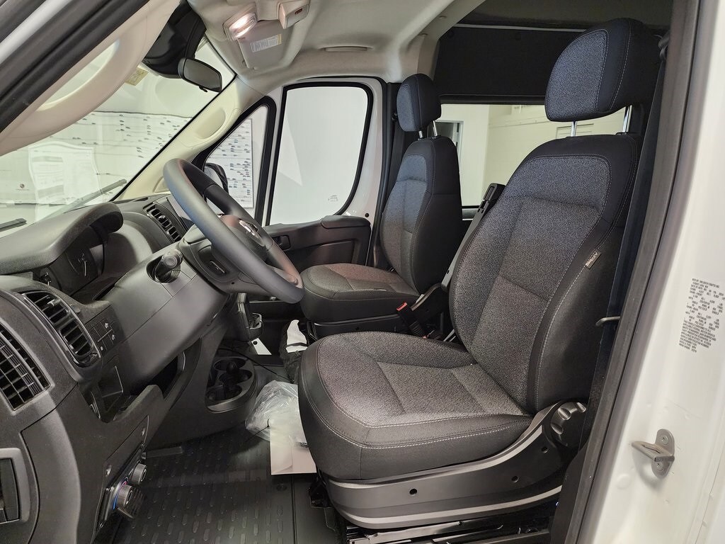 2024 Ram ProMaster 2500 Cargo Van photo 3
