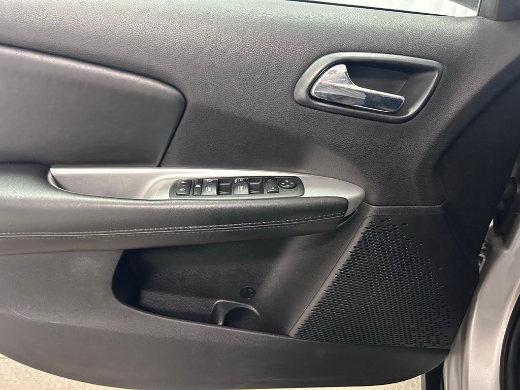 Used 2013 Dodge Journey SXT SUV