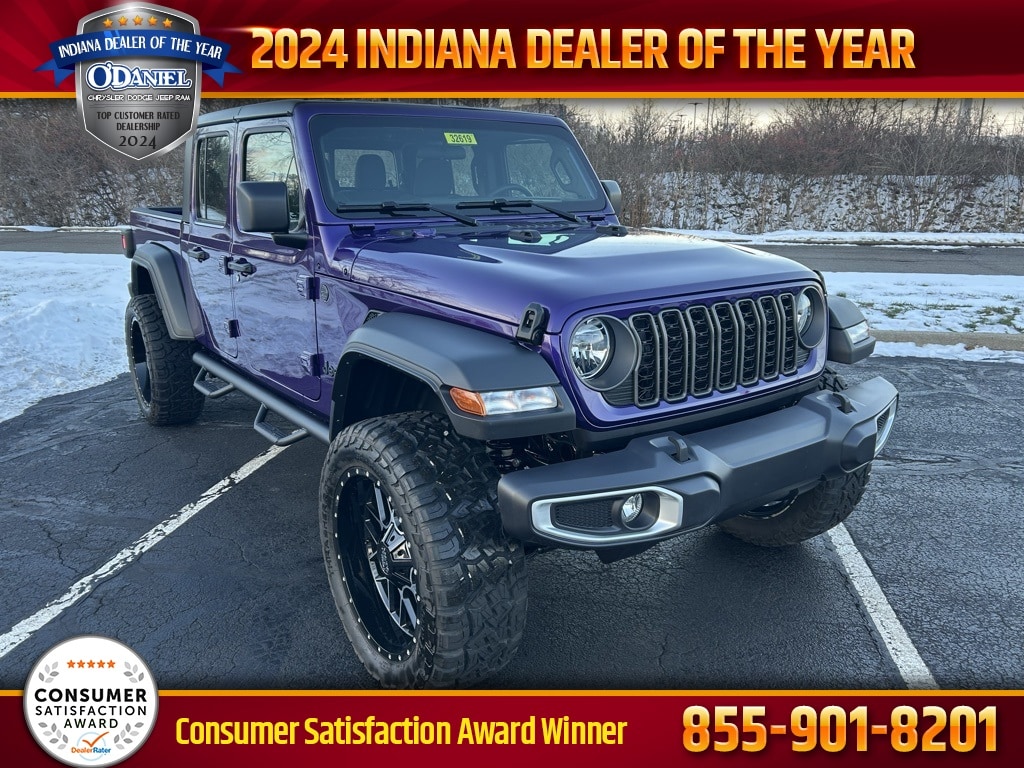 2026 Jeep Gladiator Sport's photo