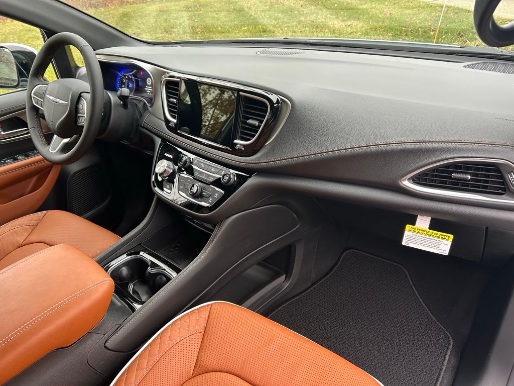 2026 Chrysler Pacifica Pinnacle - Photo 20