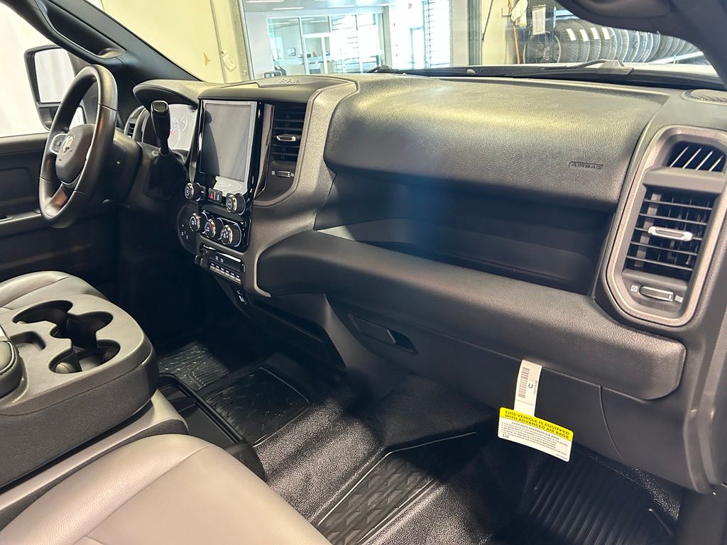 2026 RAM 3500 Chassis Tradesman - Photo 26