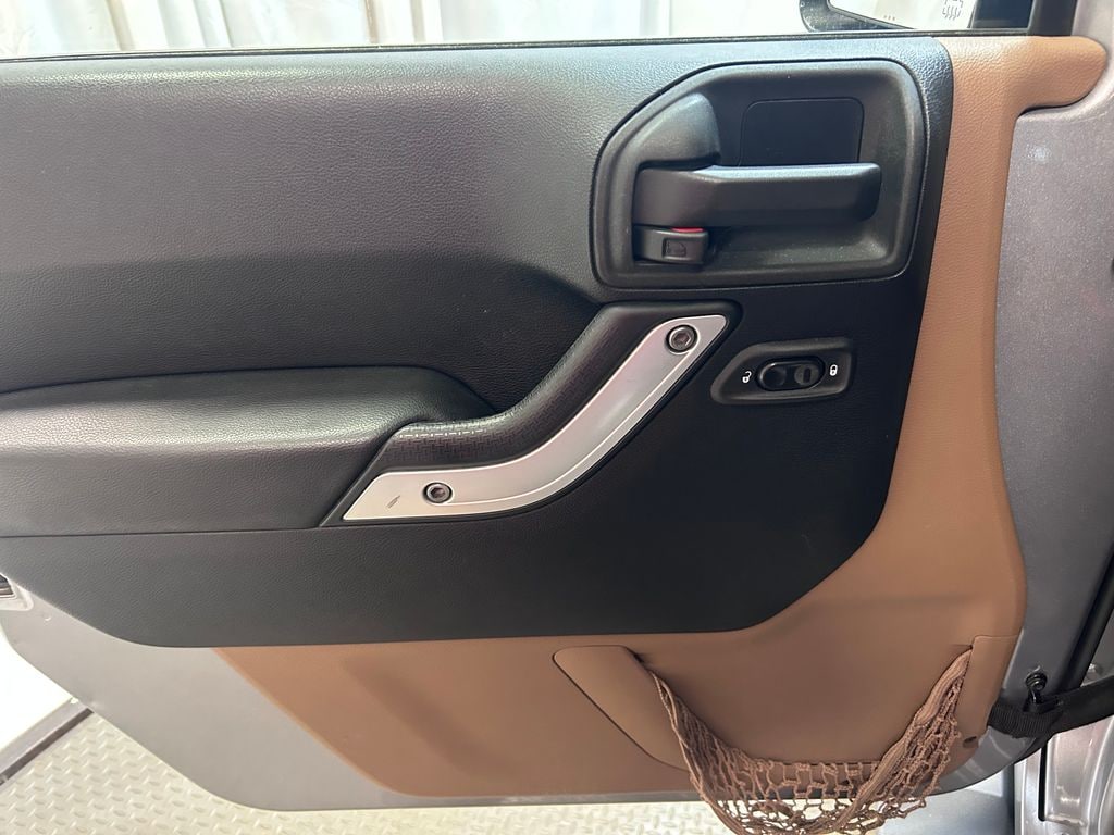 Used 2013 Jeep Wrangler Unlimited Sahara SUV