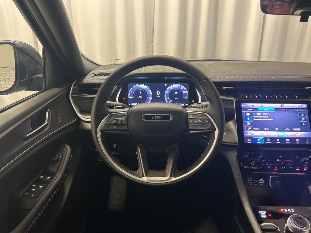 2025 Jeep Grand Cherokee Limited photo 4