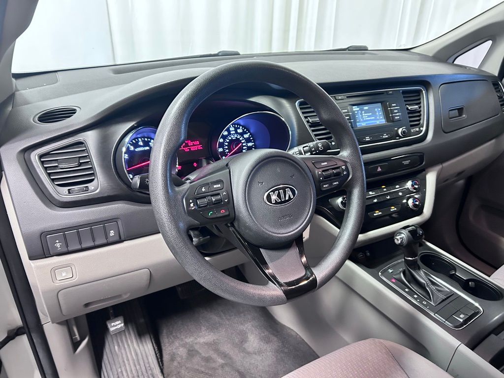 Used 2016 Kia Sedona L with VIN KNDMA5C14G6152483 for sale in Fort Wayne, IN