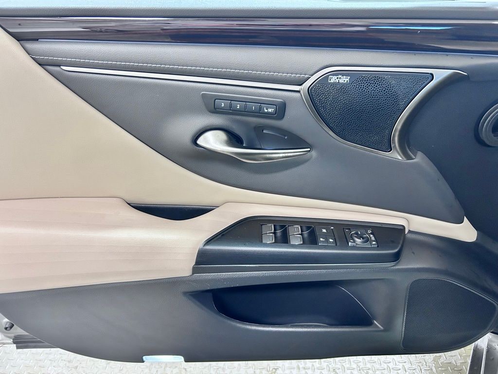 Used 2021 Lexus ES 300h Sedan