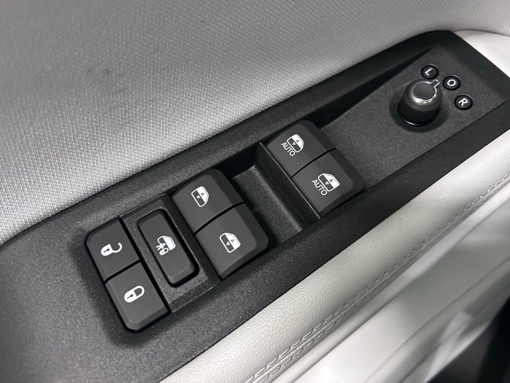 2026 Jeep Cherokee Laredo - Photo 11