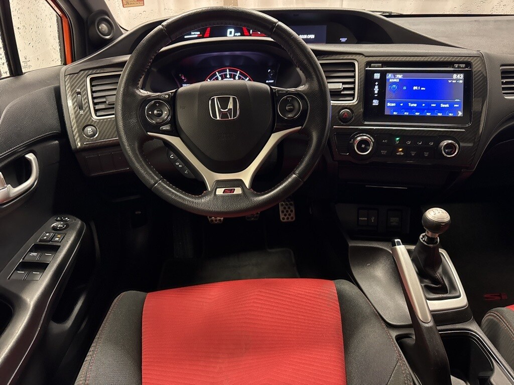 2015 Honda Civic Si photo 2