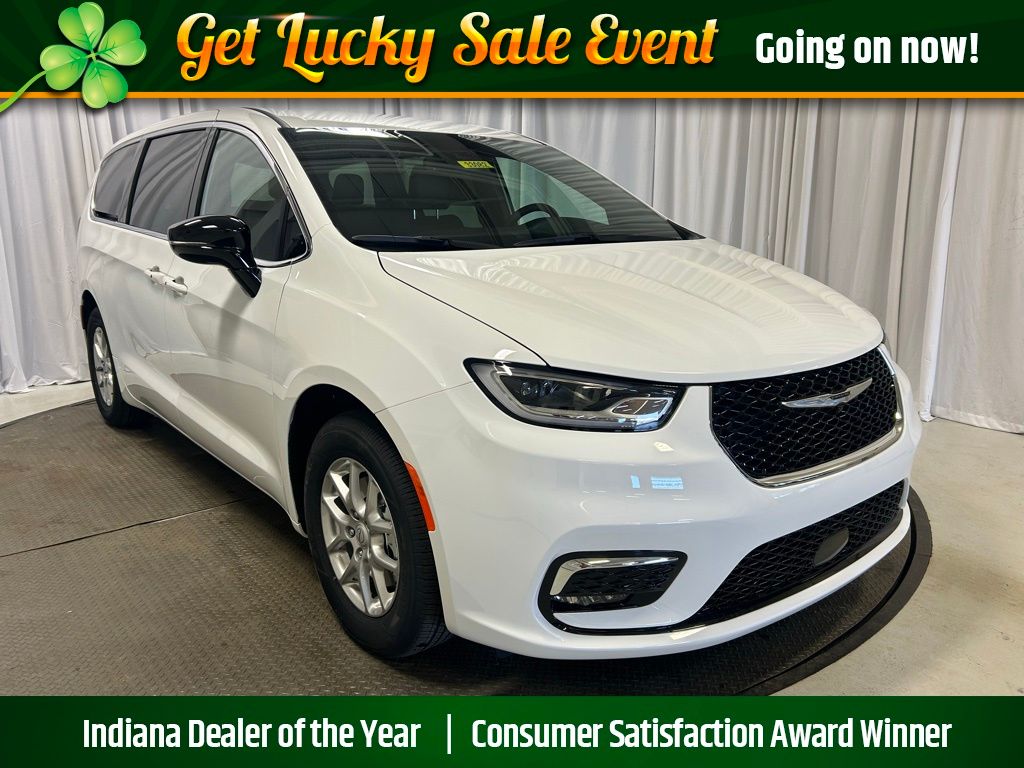 2026 Chrysler Pacifica Passenger Van 