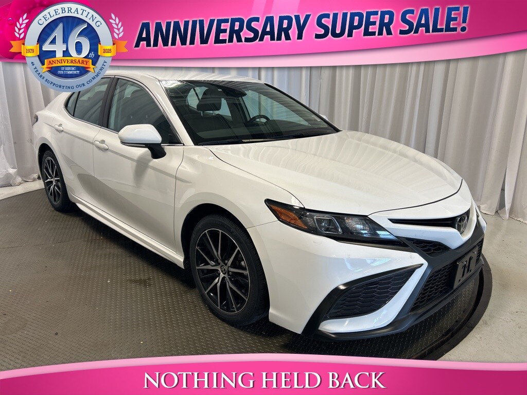 Used 2024 Toyota Camry SE Sedan