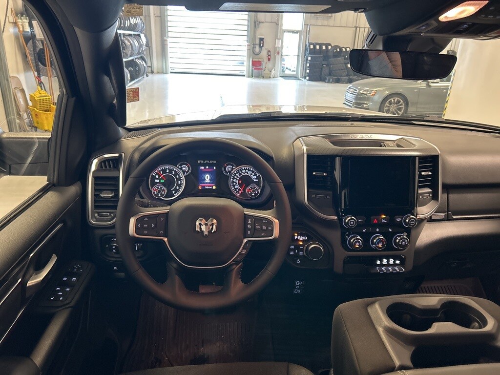 2025 Ram 1500 Big Horn Lone Star photo 3