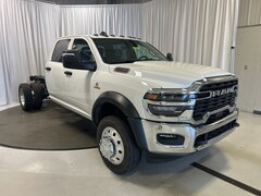 2026 Ram 5500 Chassis Cab 5500 TRADESMAN CHASSIS CREW CAB 4X4 60' CA Pickup