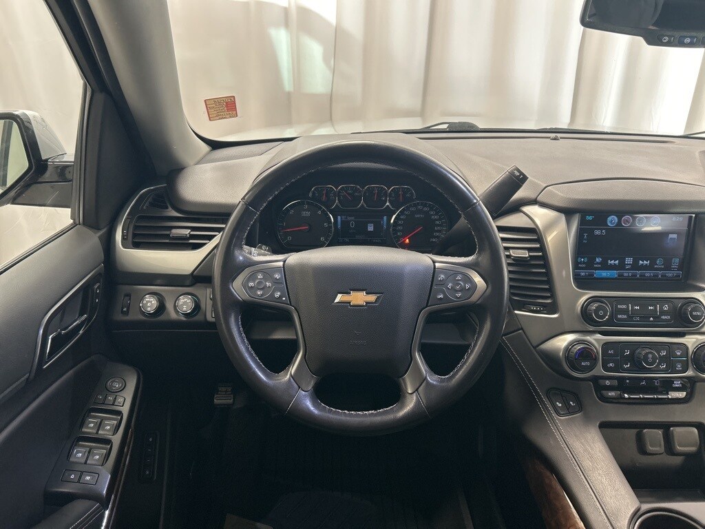 2020 Chevrolet Tahoe LT photo 3