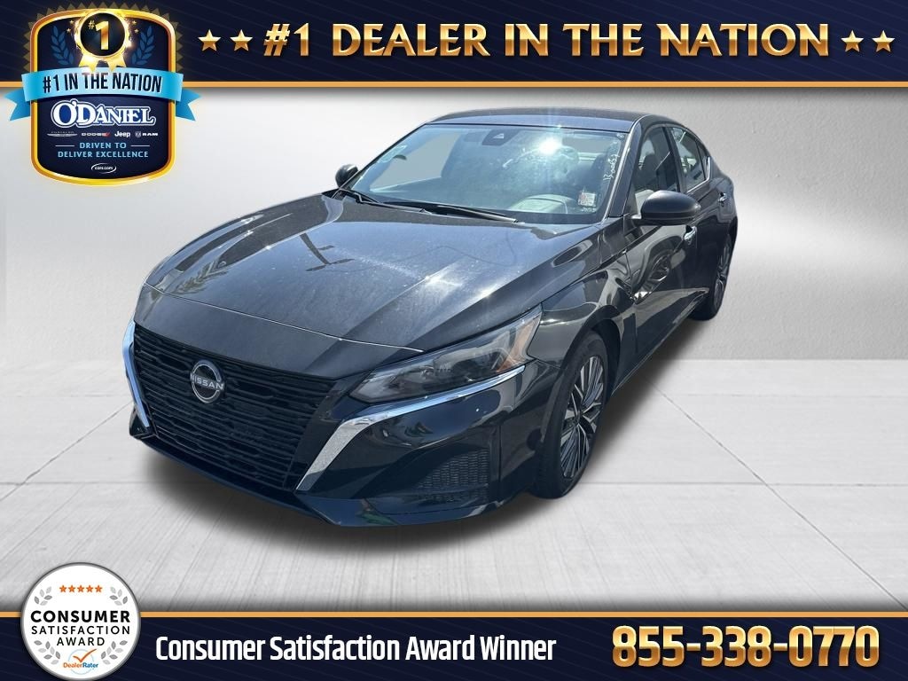 Used 2025 Nissan Altima SV Sedan