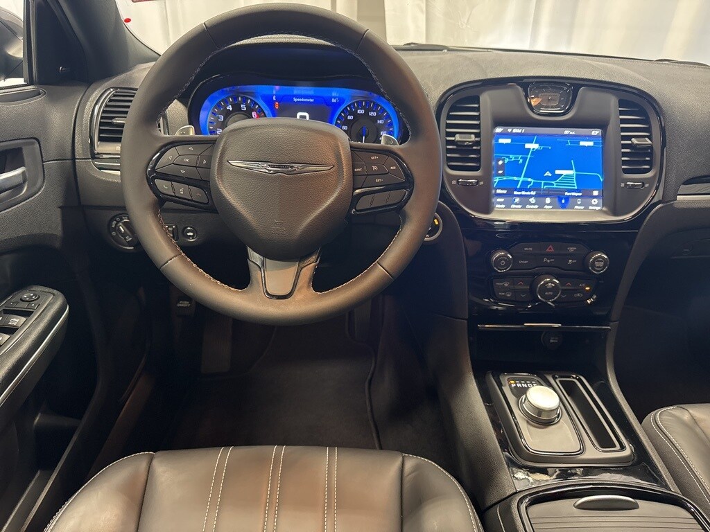 2022 Chrysler 300 S photo 2