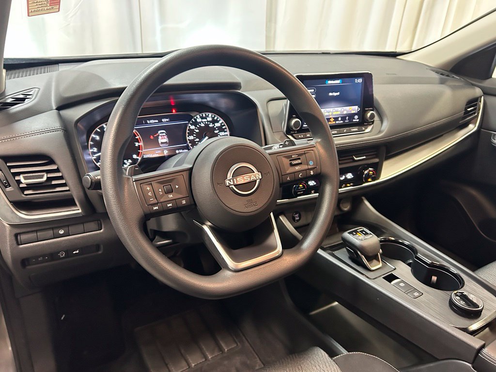 Used 2024 Nissan Rogue SV SUV