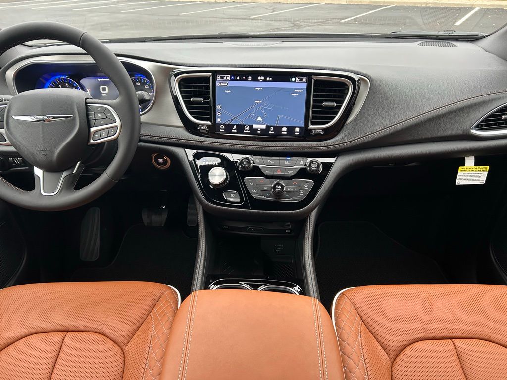 2026 Chrysler Pacifica Pinnacle - Photo 10