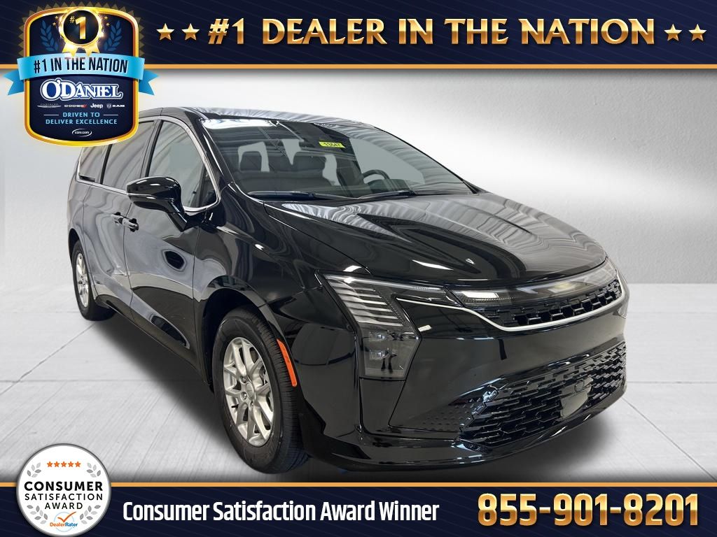 2027 Chrysler Pacifica Select's photo