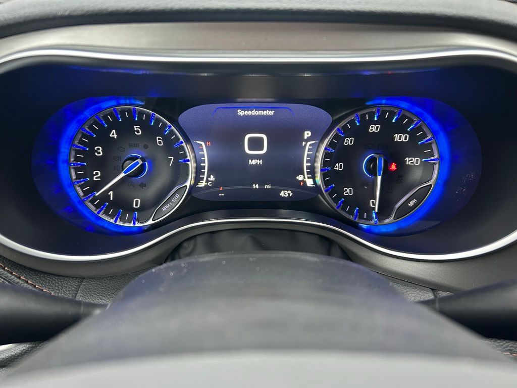 2026 Chrysler Pacifica Pinnacle - Photo 9