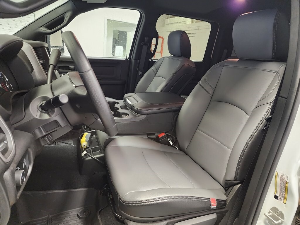 2024 Ram 3500 Tradesman photo 3