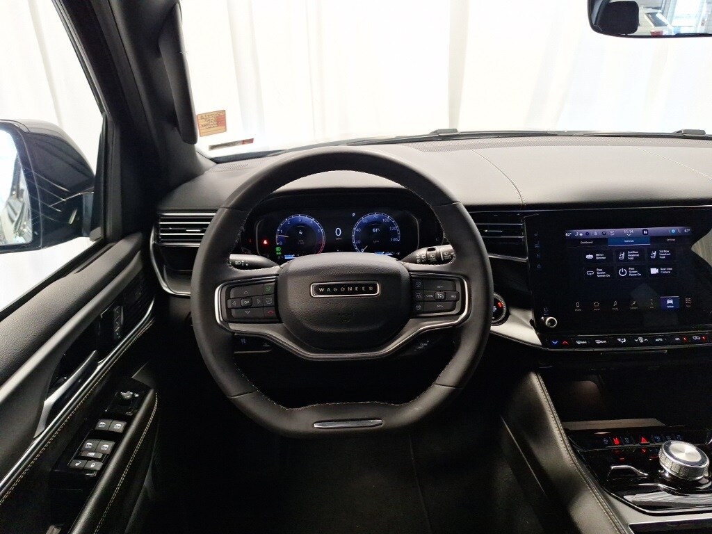 2024 Jeep Wagoneer Series II photo 2
