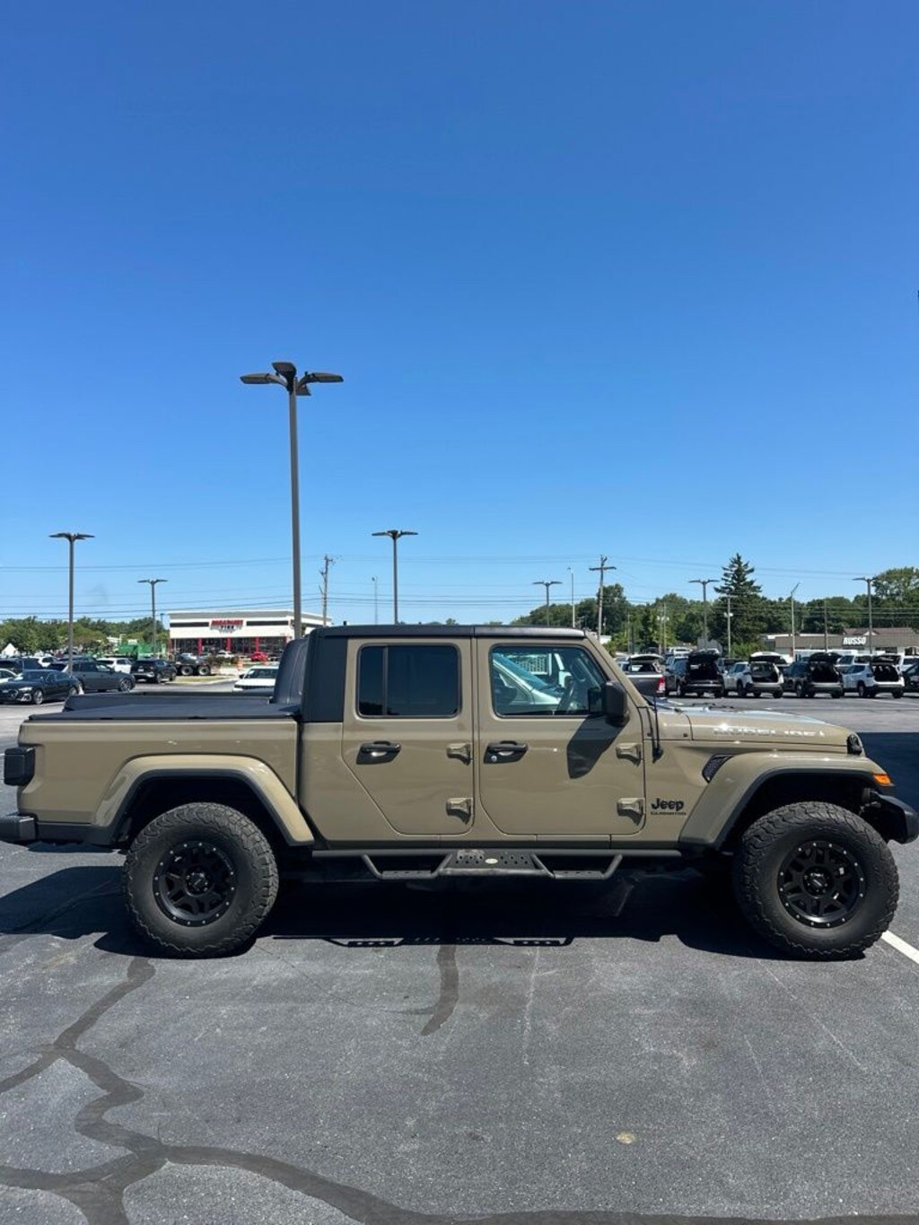 Used 2020 Jeep Gladiator Sport Truck Crew Cab