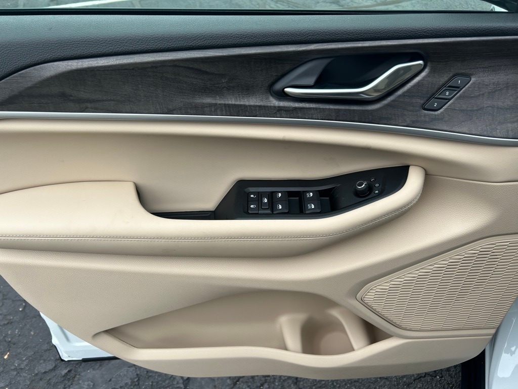 2025 Jeep Grand Cherokee Limited photo 4