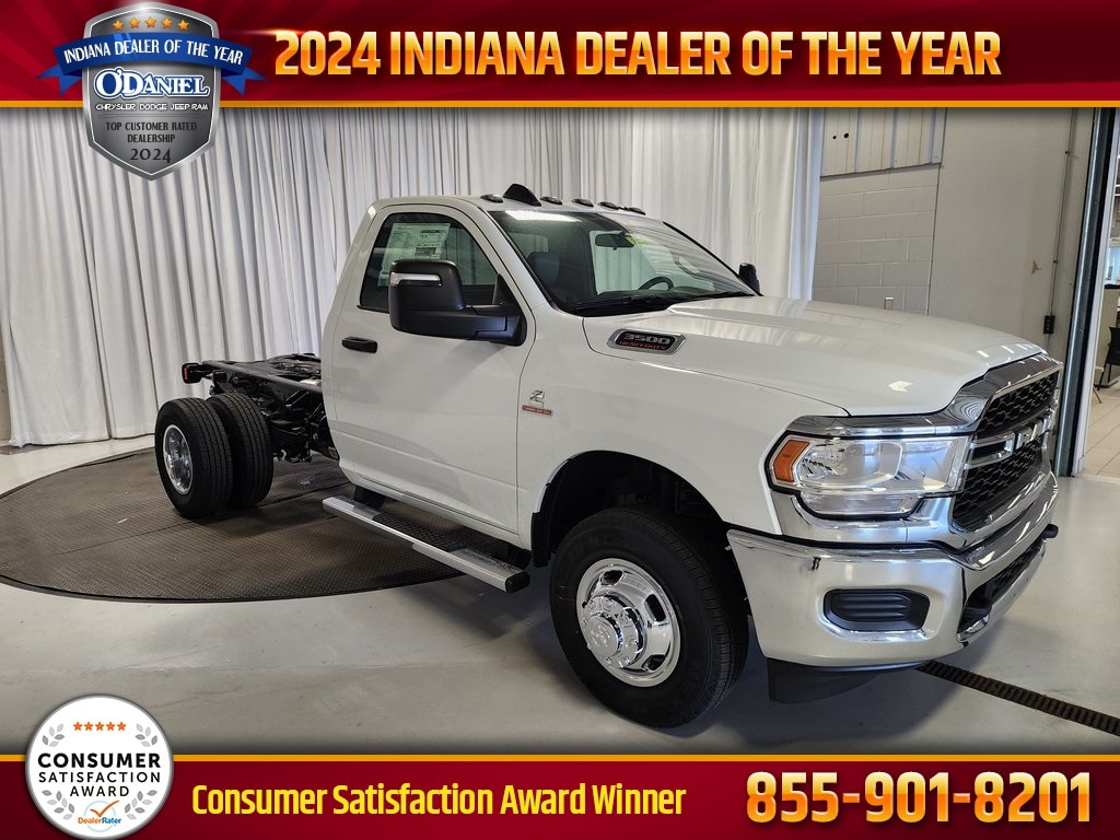 New 2024 Ram 3500 Chassis Cab 3500 TRADESMAN CHASSIS REGULAR CAB 4X4 60' CA Pickup