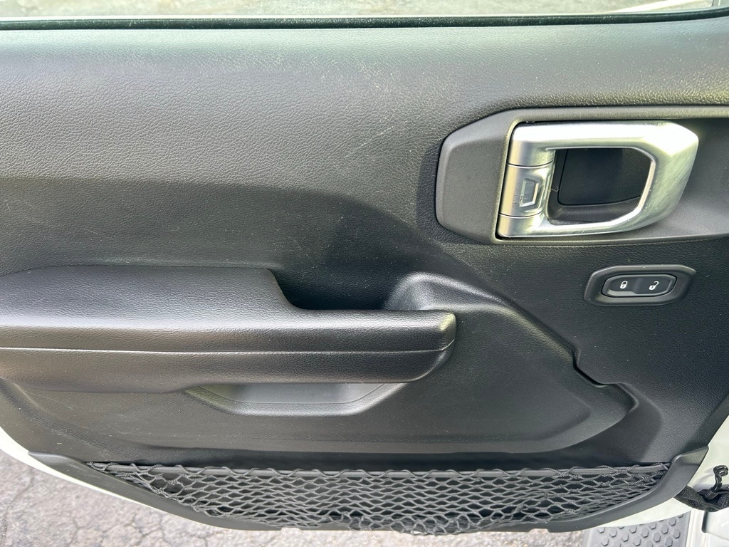 2020 Jeep Wrangler Sport S photo 4