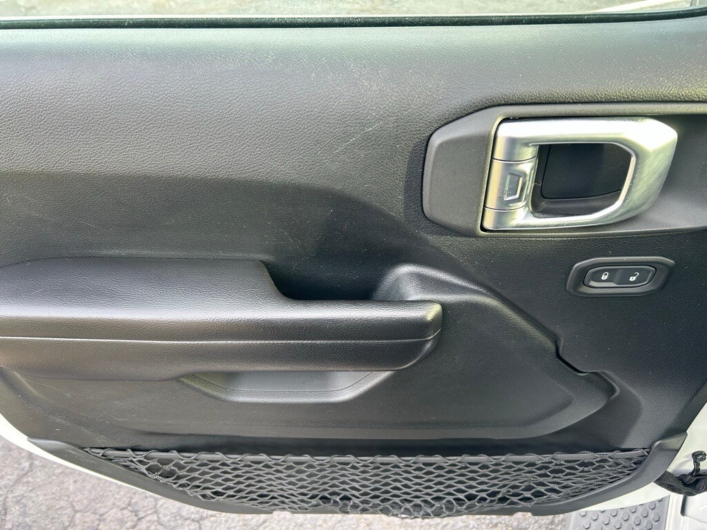 2020 Jeep Wrangler Sport S photo 4