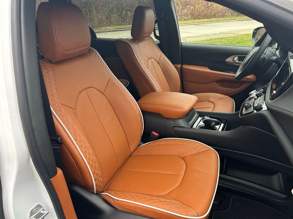 2026 Chrysler Pacifica Pinnacle - Photo 19