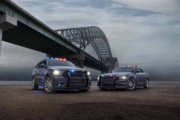 716 × 477