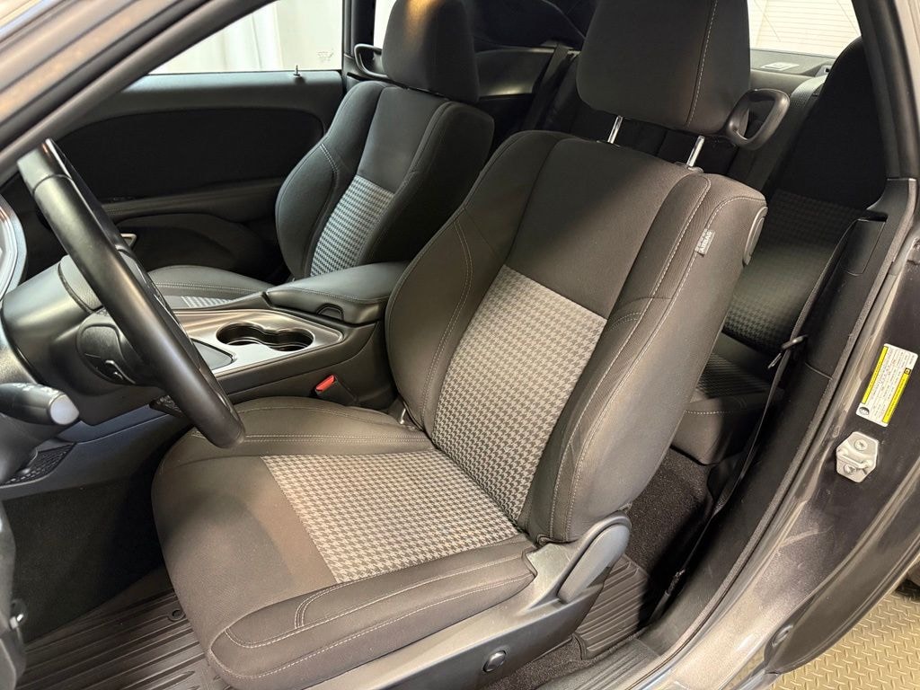 Used 2023 Dodge Challenger SXT Coupe
