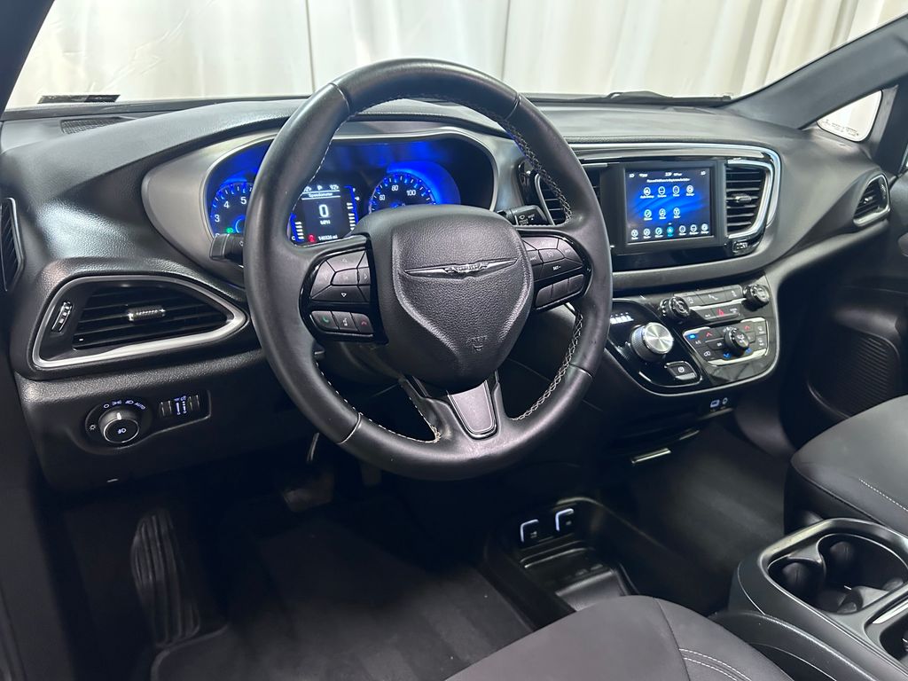 Used 2018 Chrysler Pacifica Touring Plus with VIN 2C4RC1FGXJR235165 for sale in New Haven, IN