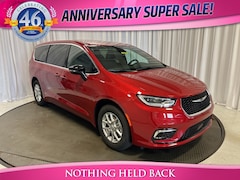 2026 Chrysler Pacifica SELECT Passenger Van