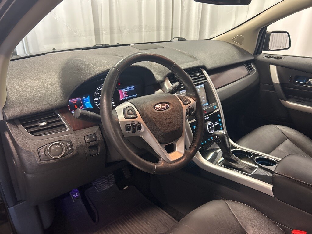 2011 Ford Edge Limited photo 2