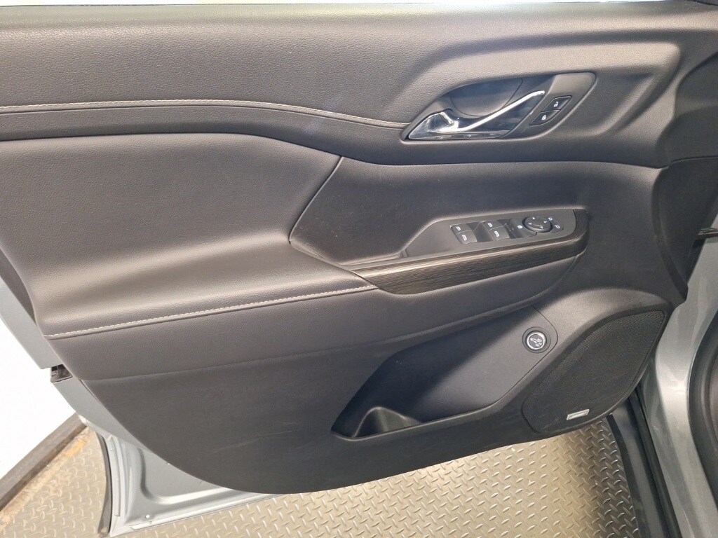 2023 Gmc Acadia SLT photo 3