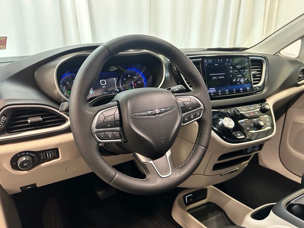 Used 2024 Chrysler Pacifica Touring L Van Passenger Van
