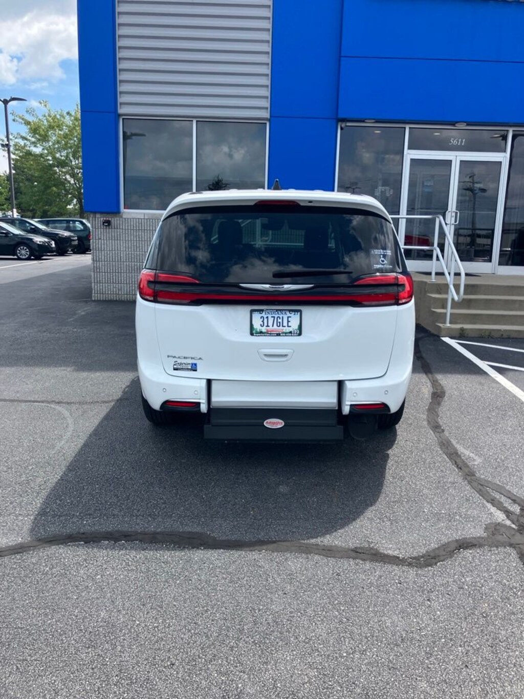 Used 2024 Chrysler Pacifica Touring L Van Passenger Van