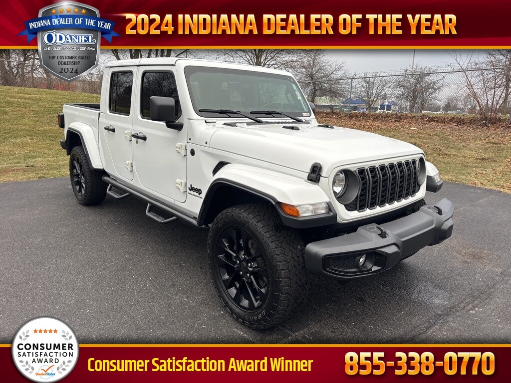 Used 2025 Jeep Gladiator Sport Truck Crew Cab