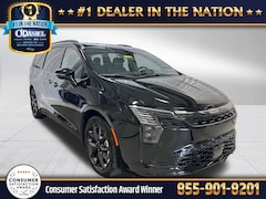 2027 Chrysler Pacifica LIMITED Passenger Van