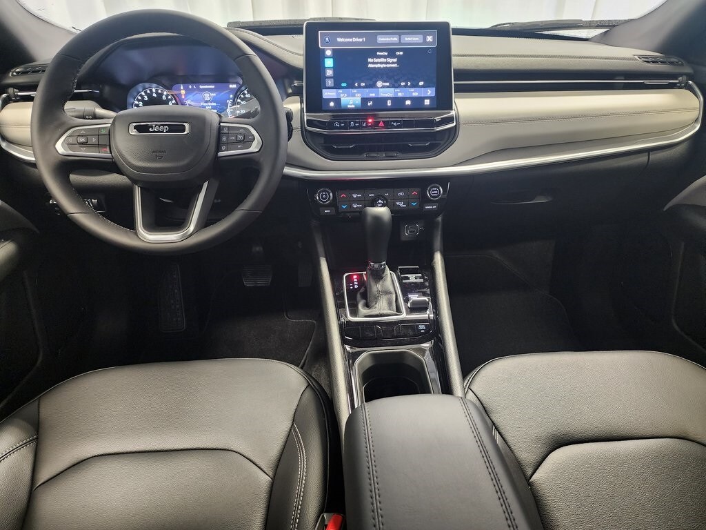 2025 Jeep Compass Limited photo 2