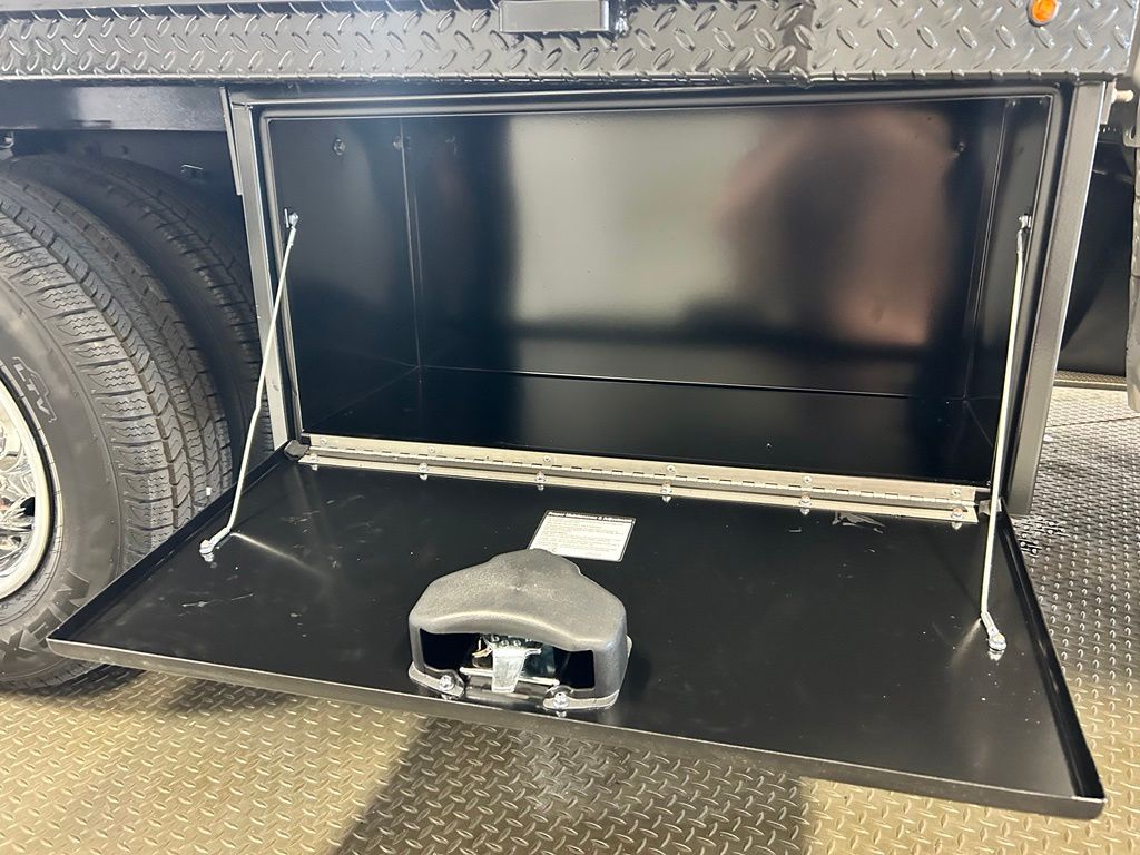 2026 RAM 3500 Chassis Tradesman - Photo 8