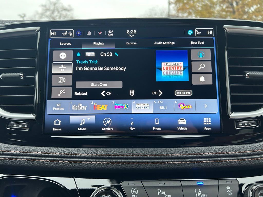 2026 Chrysler Pacifica Pinnacle - Photo 11